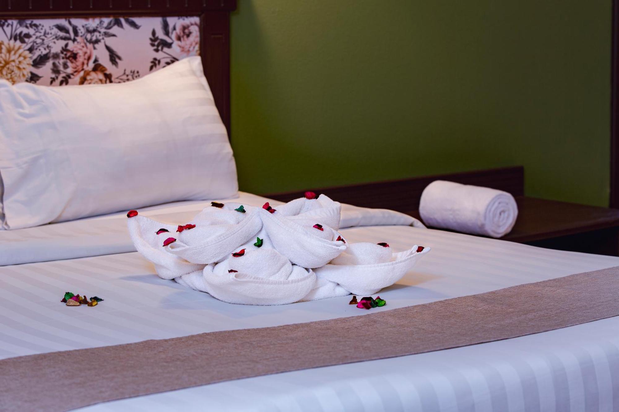 Pars International Hotel Manama Ngoại thất bức ảnh
