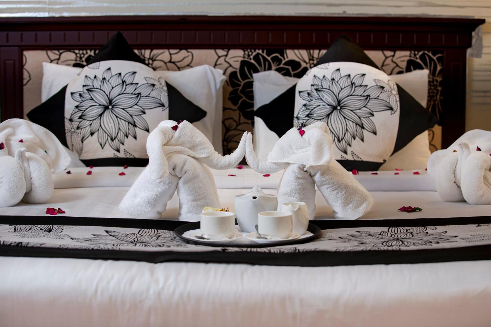 Pars International Hotel Manama Ngoại thất bức ảnh