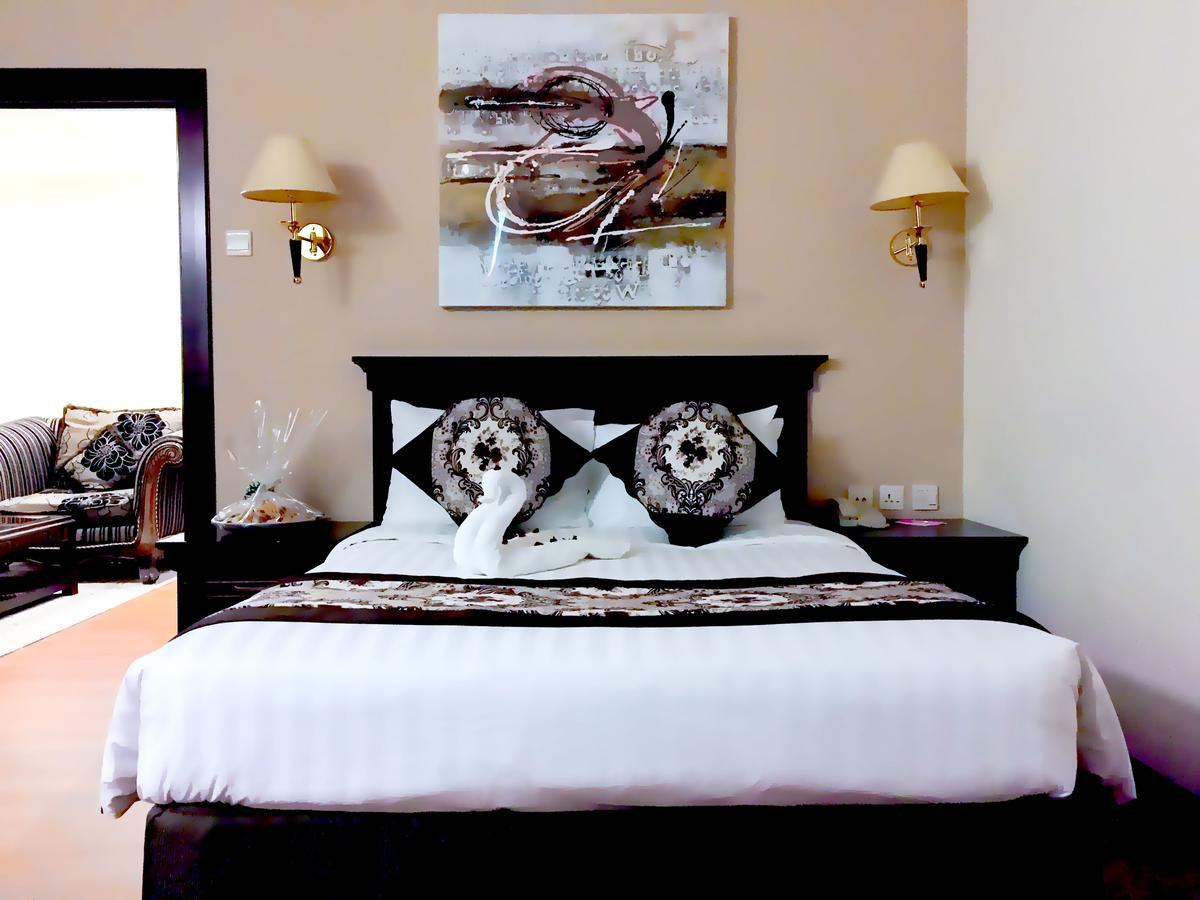 Pars International Hotel Manama Ngoại thất bức ảnh